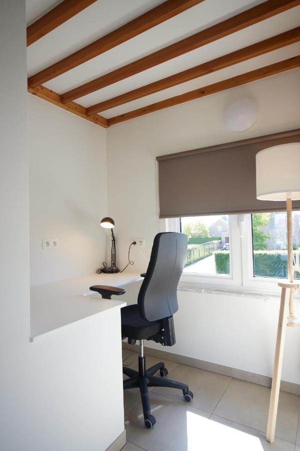 Apartment With A View And Parking Brecht Exterior photo